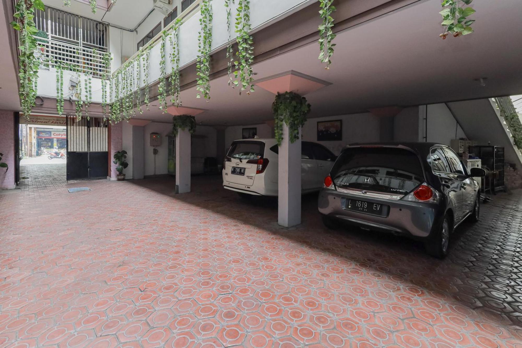 Reddoorz At Pondok Candra Surabaia Exterior foto