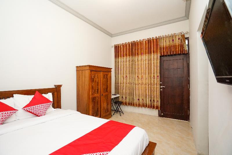 Reddoorz At Pondok Candra Surabaia Exterior foto